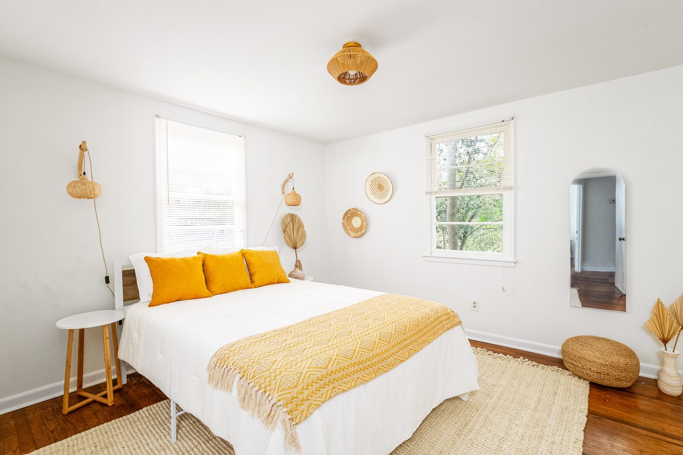 Savannah Duplex — Mid-Term Rental  ·  Savannah, GA — interior design by Naomi Satya Interiors