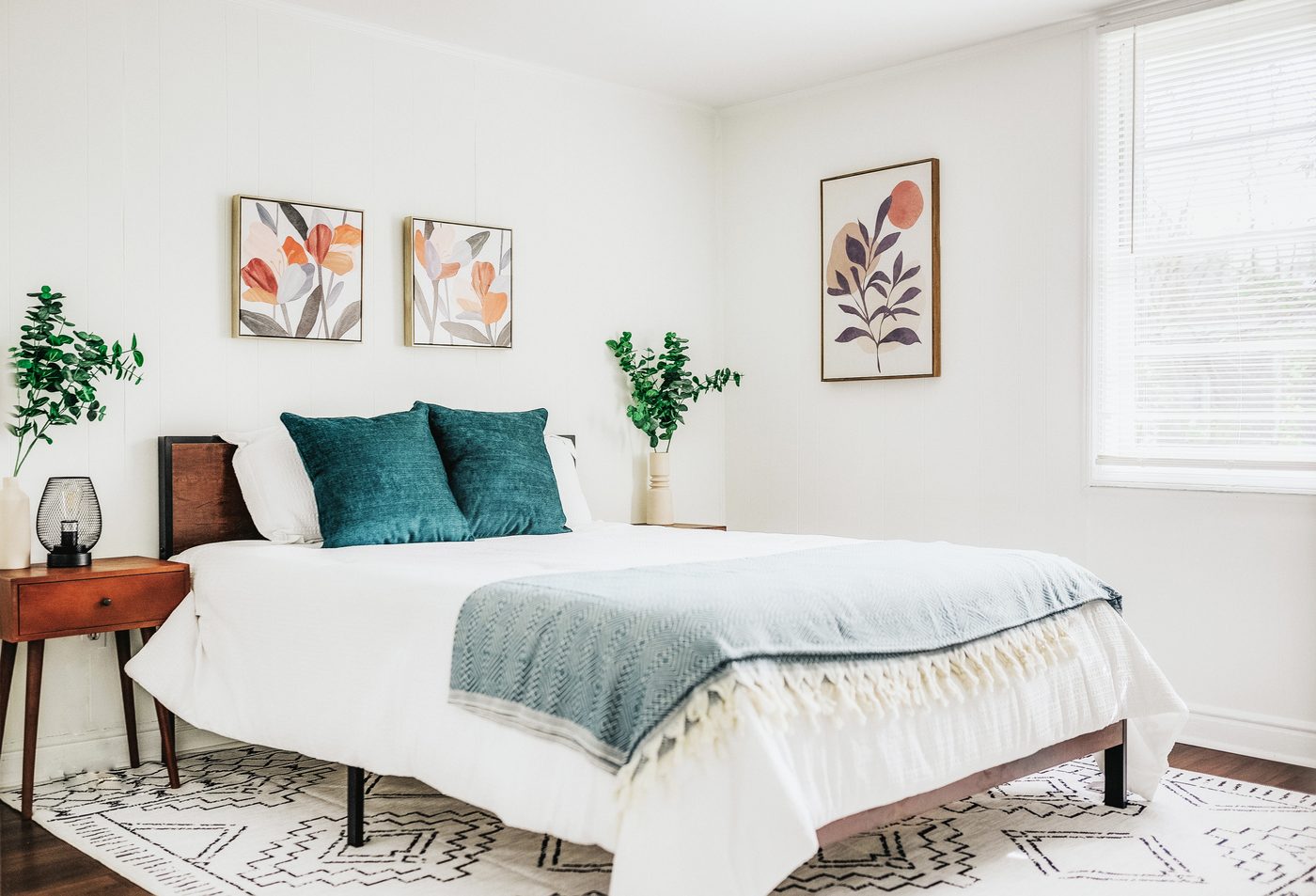 Savannah Duplex — Mid-Term Rental  ·  Savannah, GA — interior design by Naomi Satya Interiors